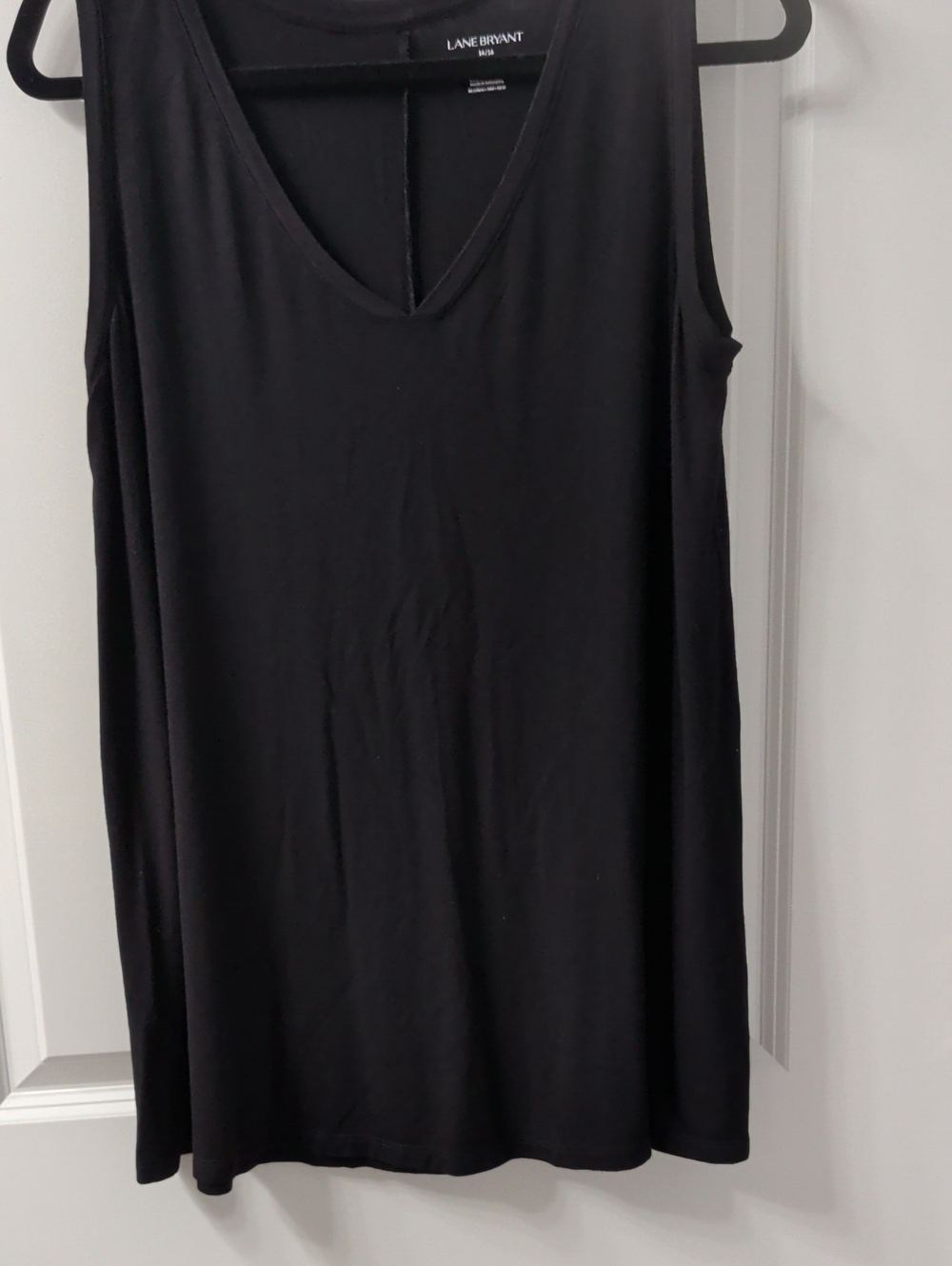 Lane Bryant Black V-Neck Sleeveless Tunic Top